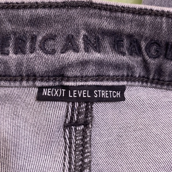 AE gray distressed jeans - Picture 4 of 4